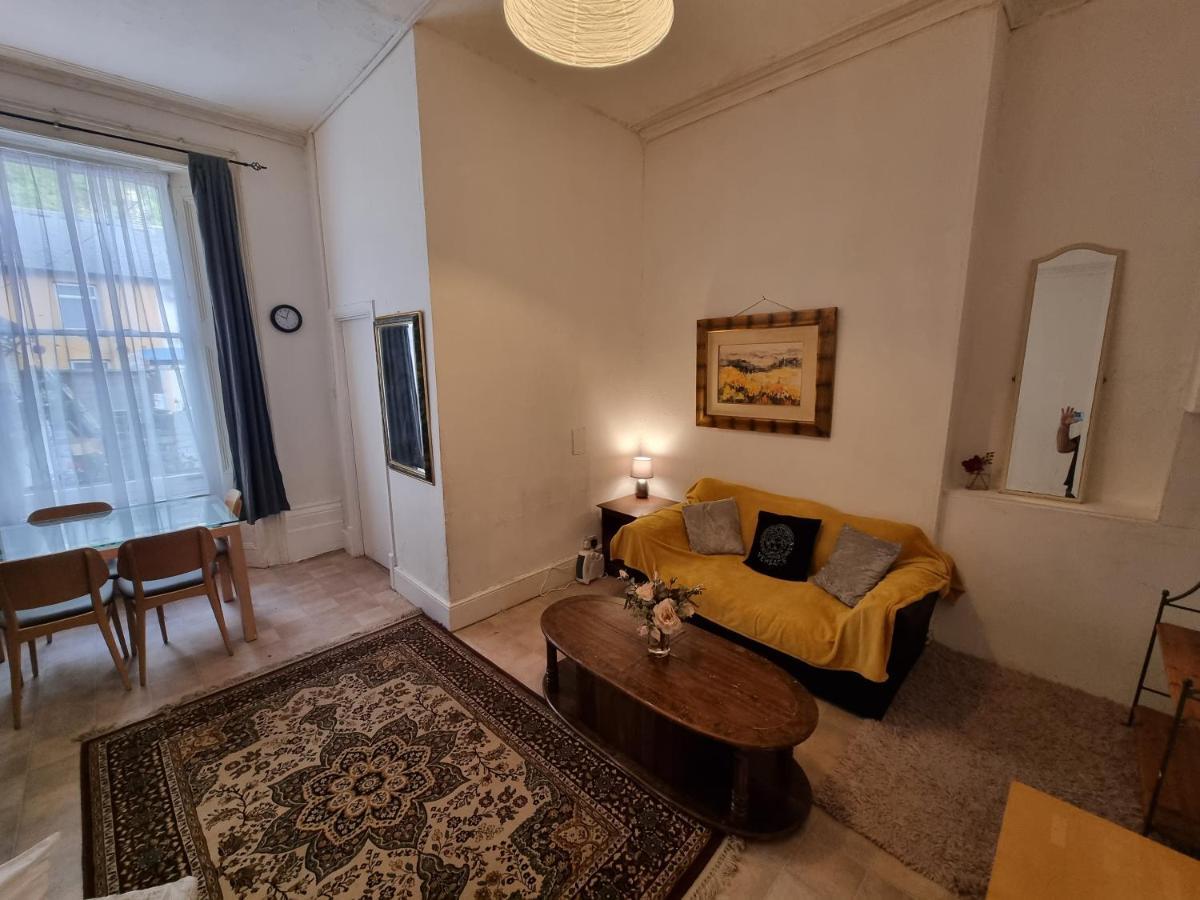 Large Flat Next To Port, Cliffs, Beach With Parking Dover Dış mekan fotoğraf