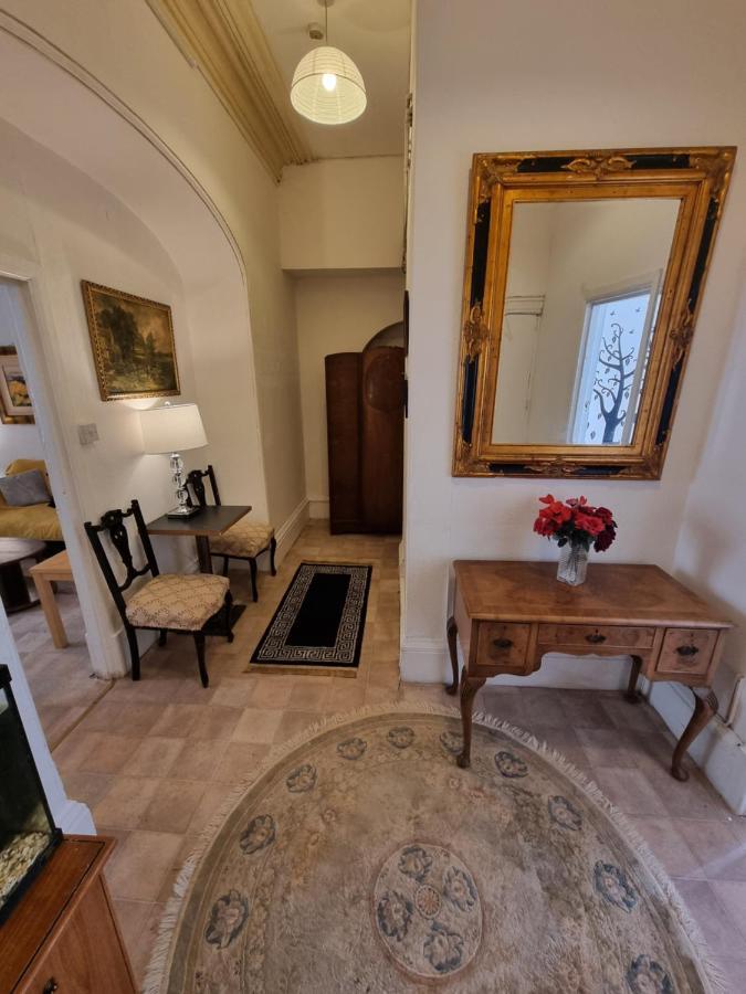 Large Flat Next To Port, Cliffs, Beach With Parking Dover Dış mekan fotoğraf